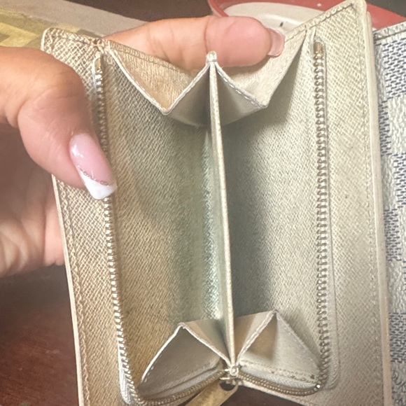 Louis Vuitton Cream and Brown Checkered Wallet - Picture 7 of 13